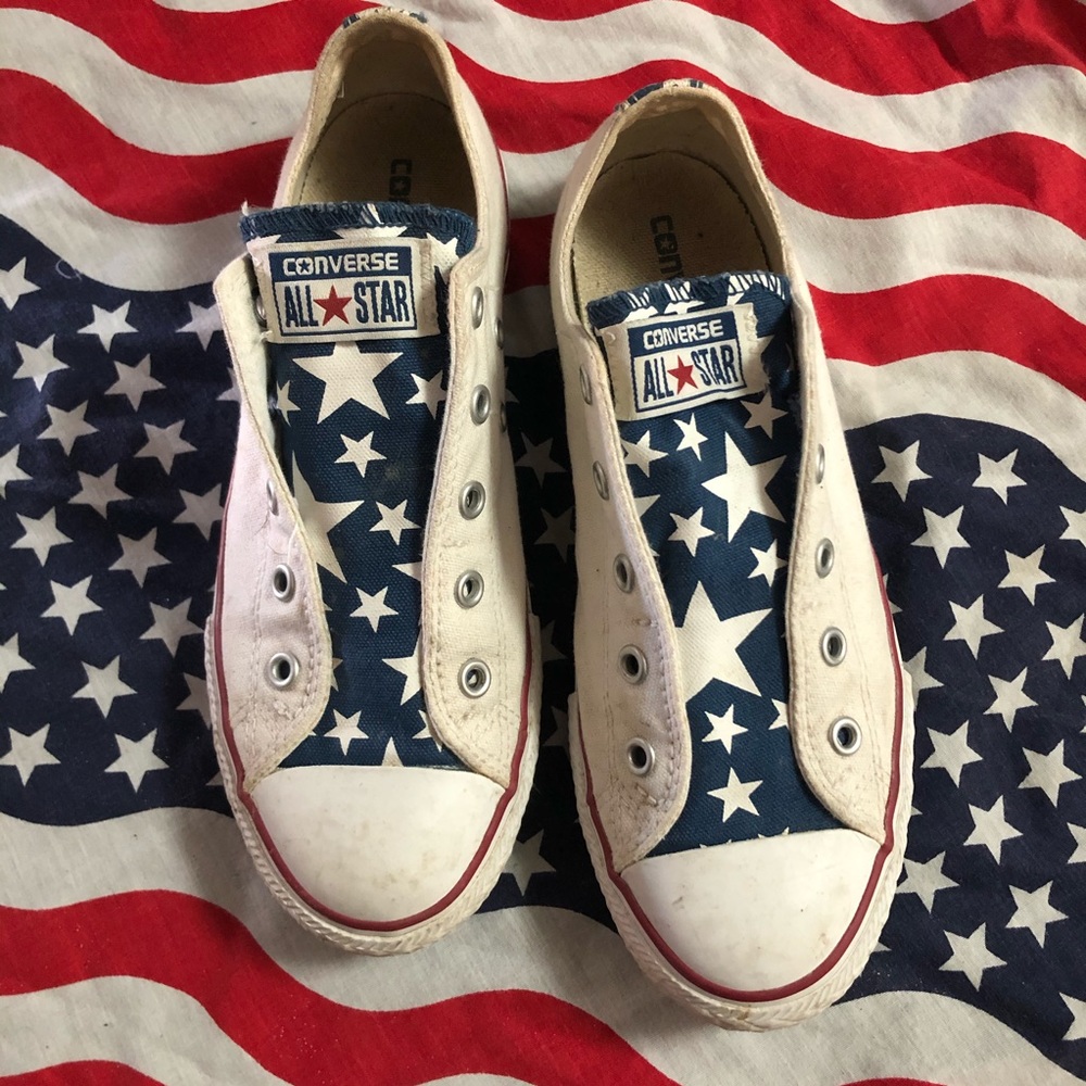 Kids Converse white with stars 3.5